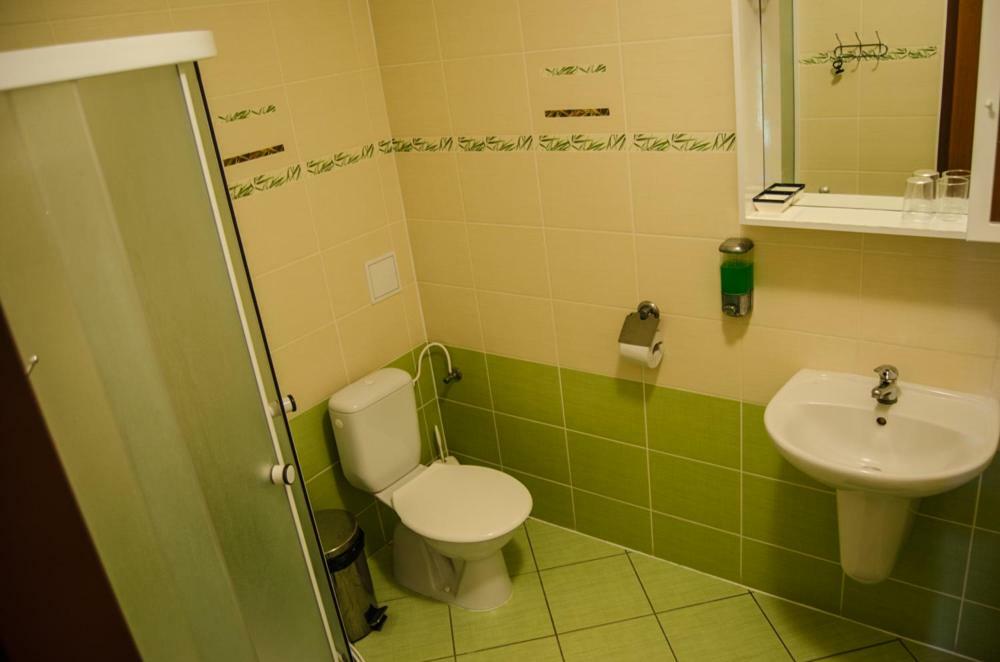 Penzion Vinarna U Hroznu Otel Veselí nad Moravou Dış mekan fotoğraf