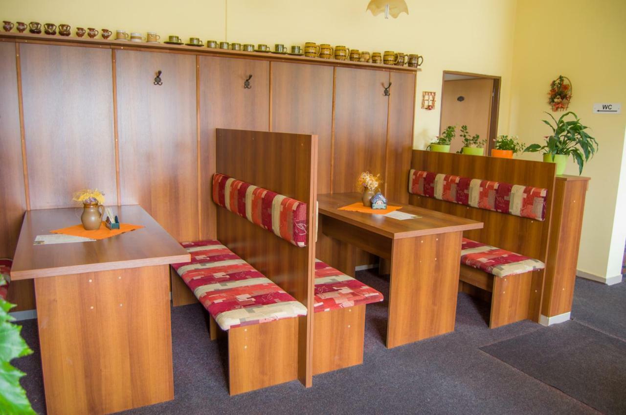 Penzion Vinarna U Hroznu Otel Veselí nad Moravou Dış mekan fotoğraf
